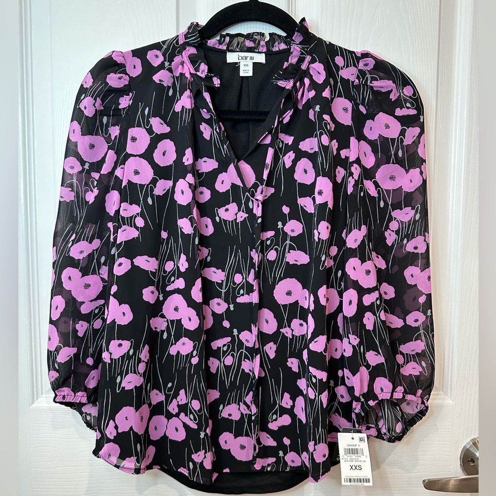 NWT Bar III XXS Blouse. Sheer lined w purple soft flowers. Delicate & Beautiful